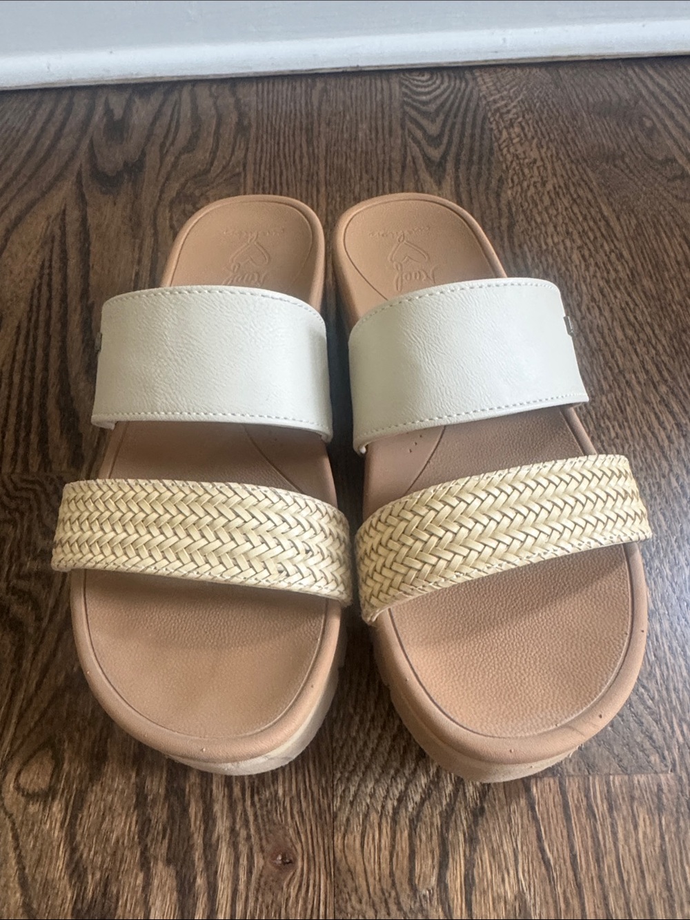 Reef Women’s Slide Sandal in Cream and Tan Woven Detail - Picture 2 of 3
